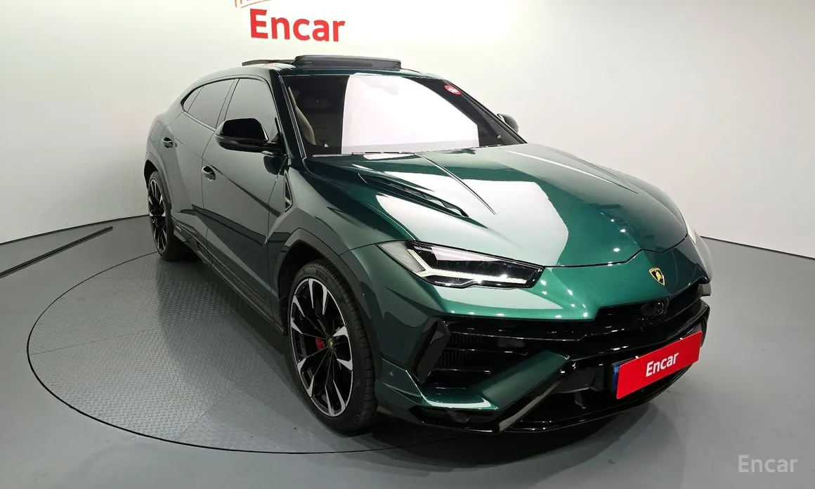 Фото 20 - Lamborghini Urus