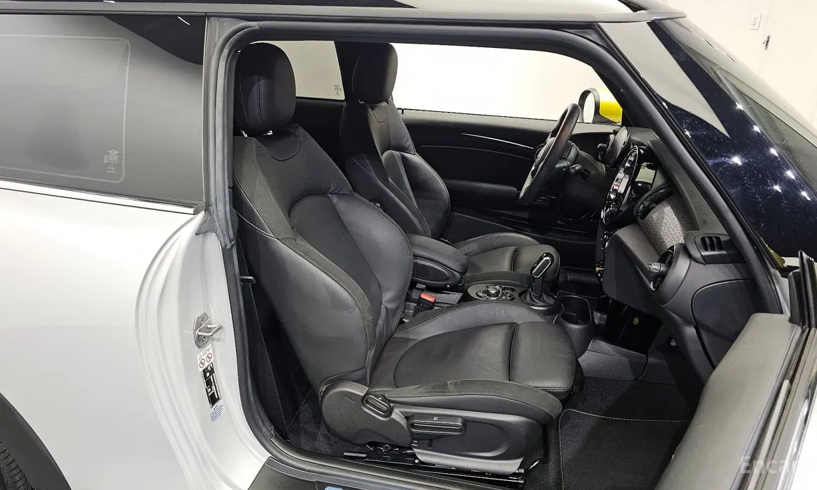 Фото 10 - Mini Cooper