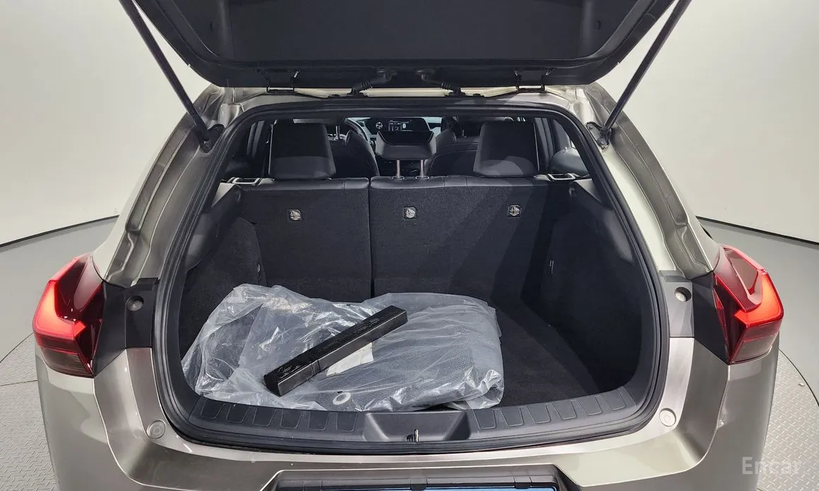 Фото 20 - Lexus UX