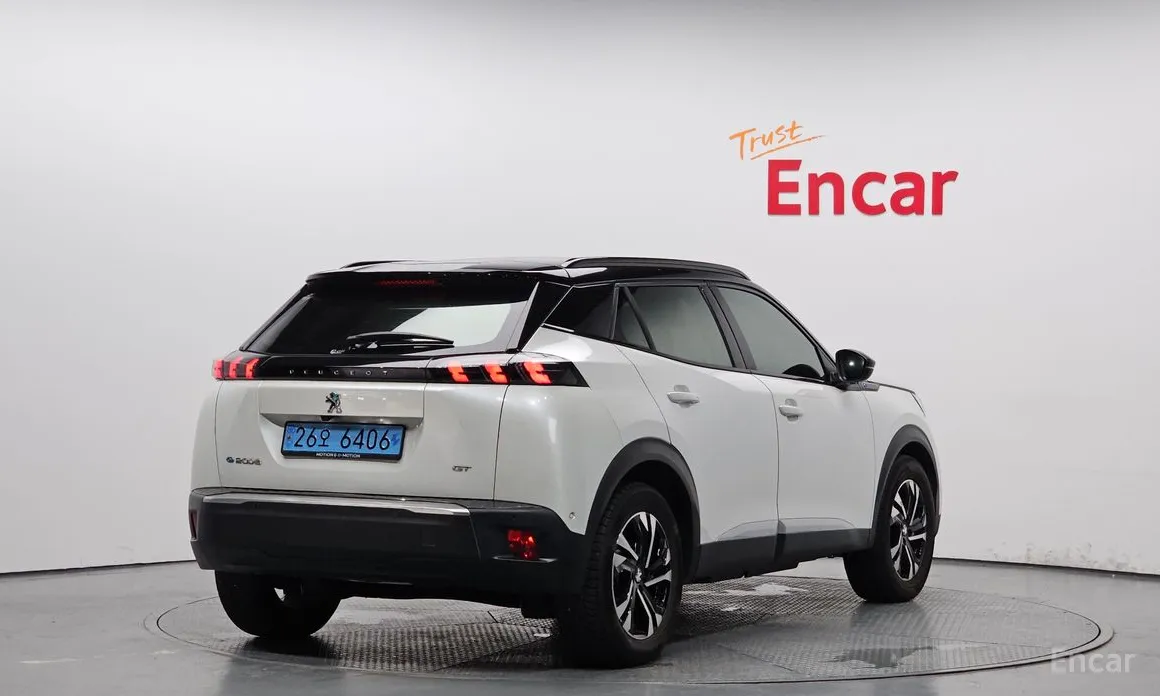 Фото 2 - Peugeot 2008