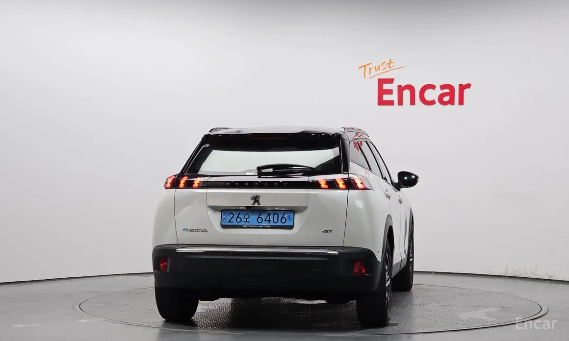 Фото 4 - Peugeot 2008