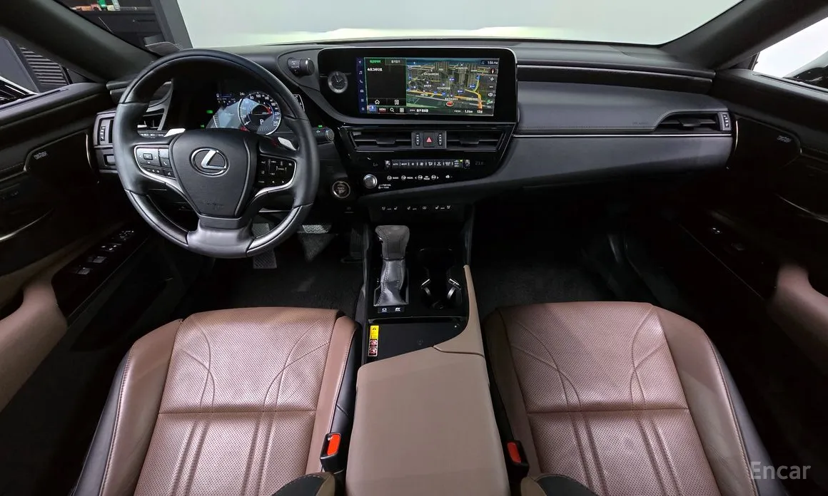 Фото 7 - Lexus ES