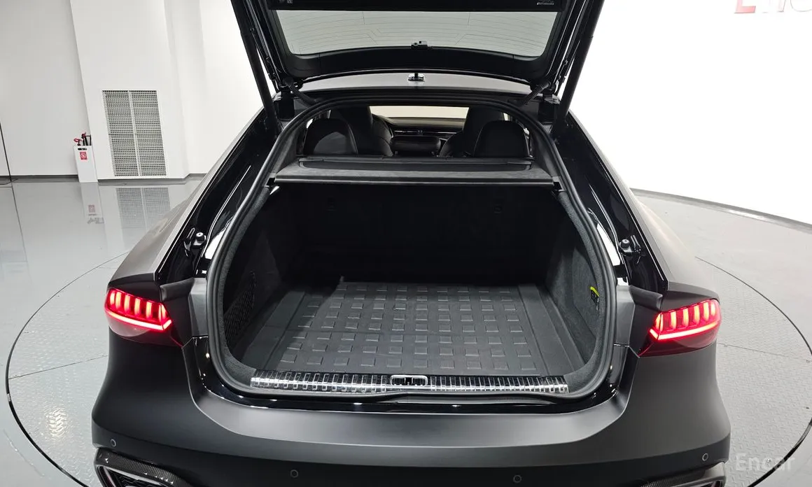 Фото 20 - Audi RS 7