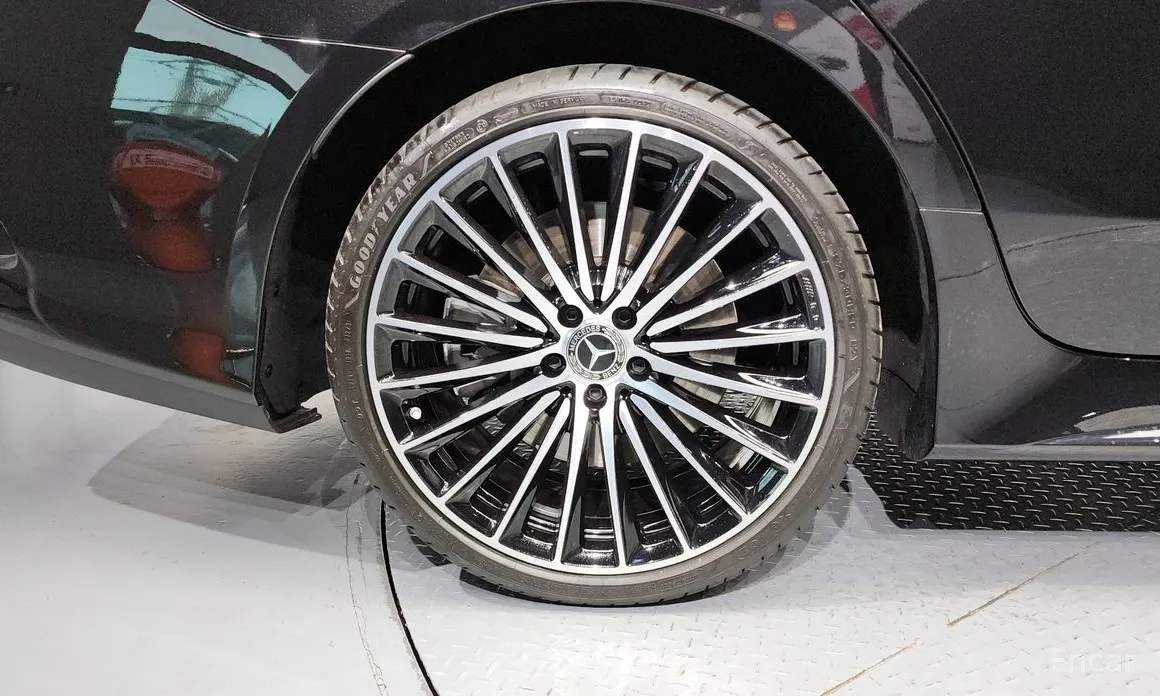 Фото 5 - Mercedes-Benz CLS-Class