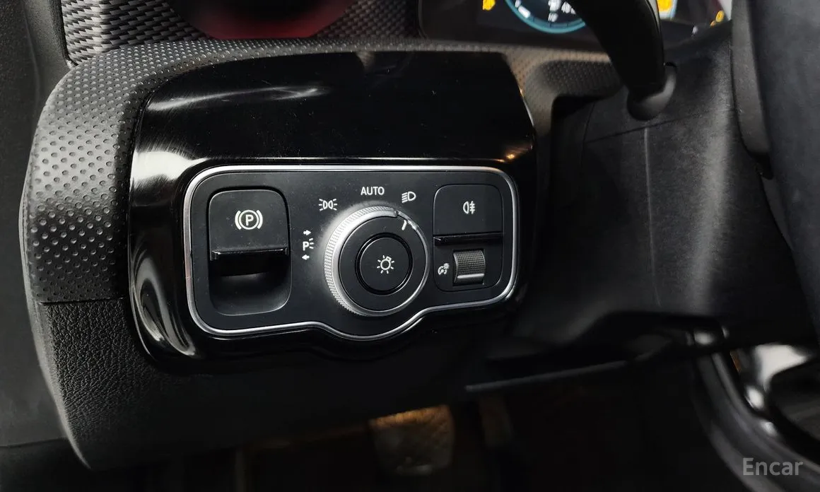 Фото 14 - Mercedes-Benz A-Class