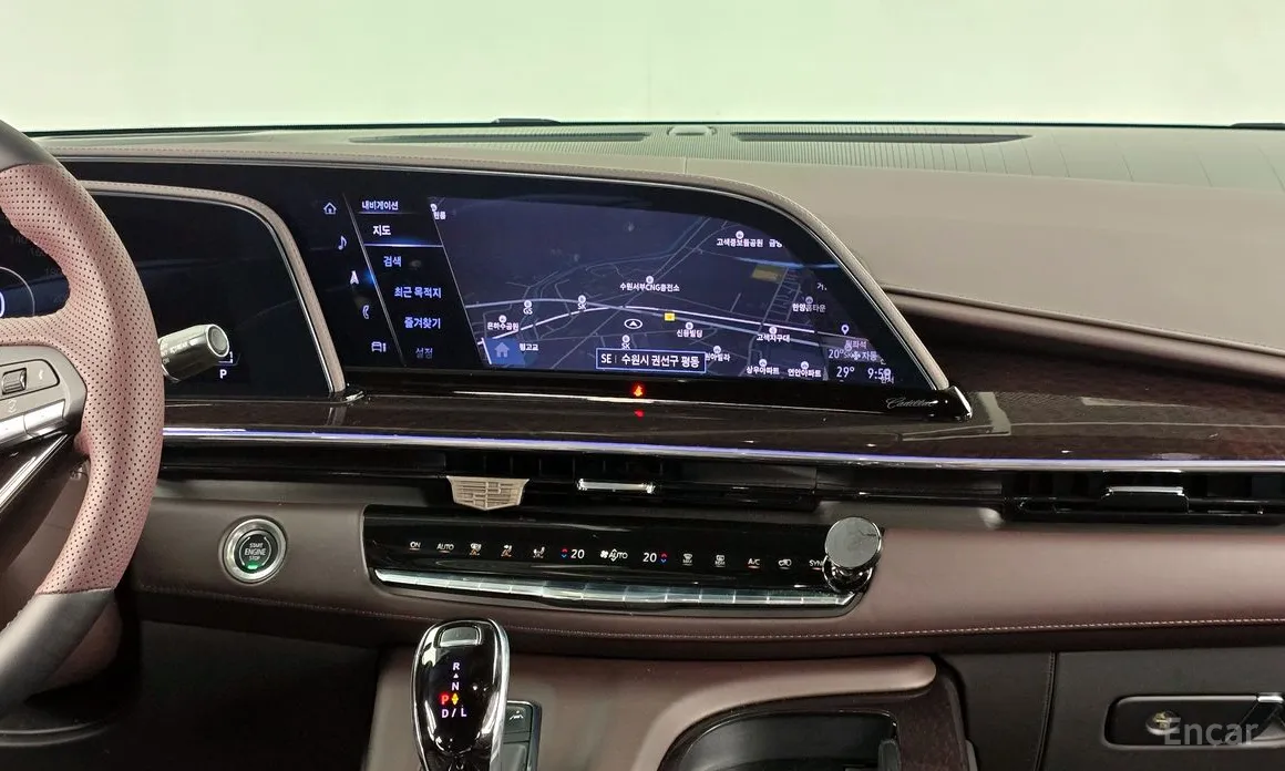 Фото 14 - Cadillac Escalade