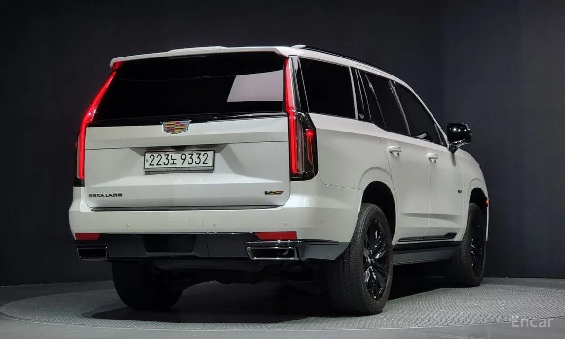 Фото 2 - Cadillac Escalade