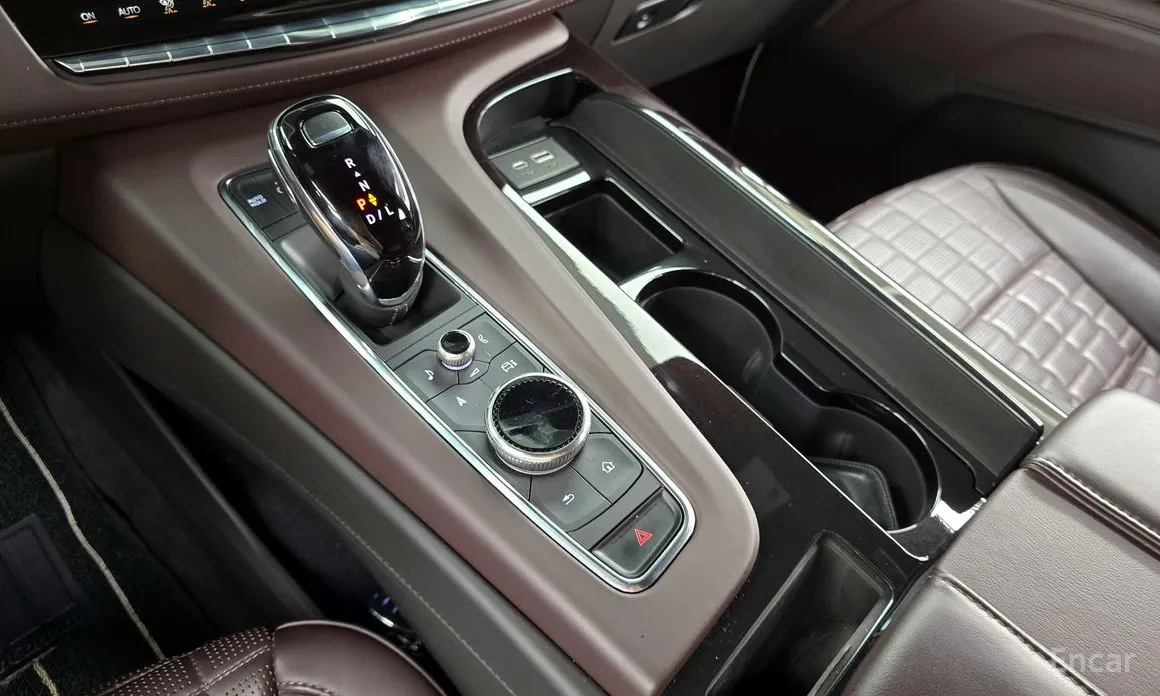 Фото 9 - Cadillac Escalade