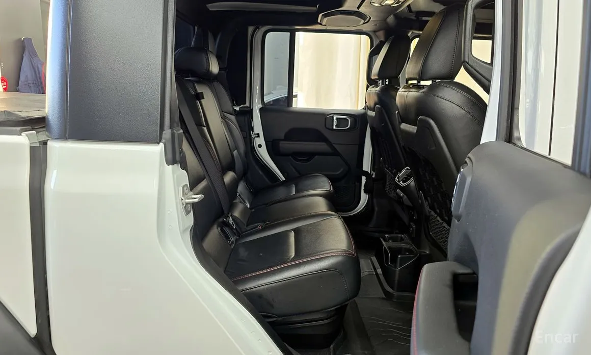 Фото 12 - Jeep Gladiator