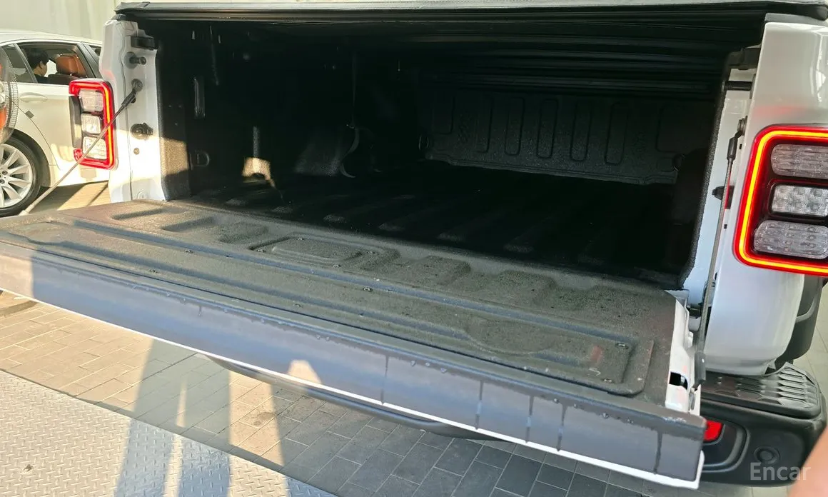 Фото 20 - Jeep Gladiator