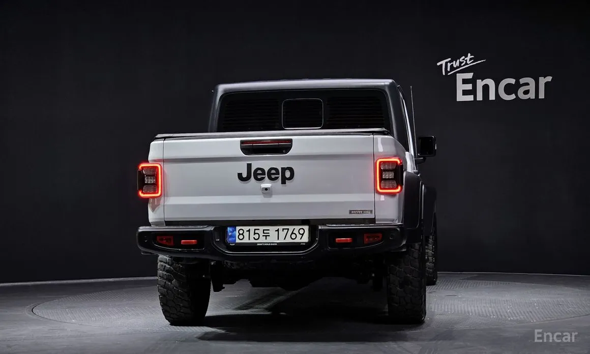 Фото 4 - Jeep Gladiator