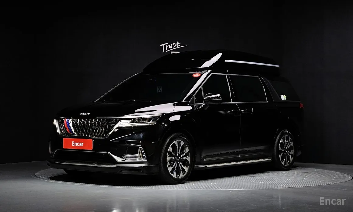 Фото 1 - Kia Carnival