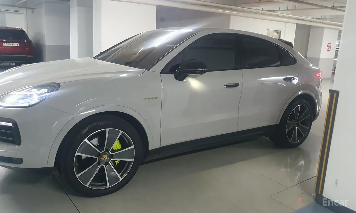 Фото 1 - Porsche Cayenne