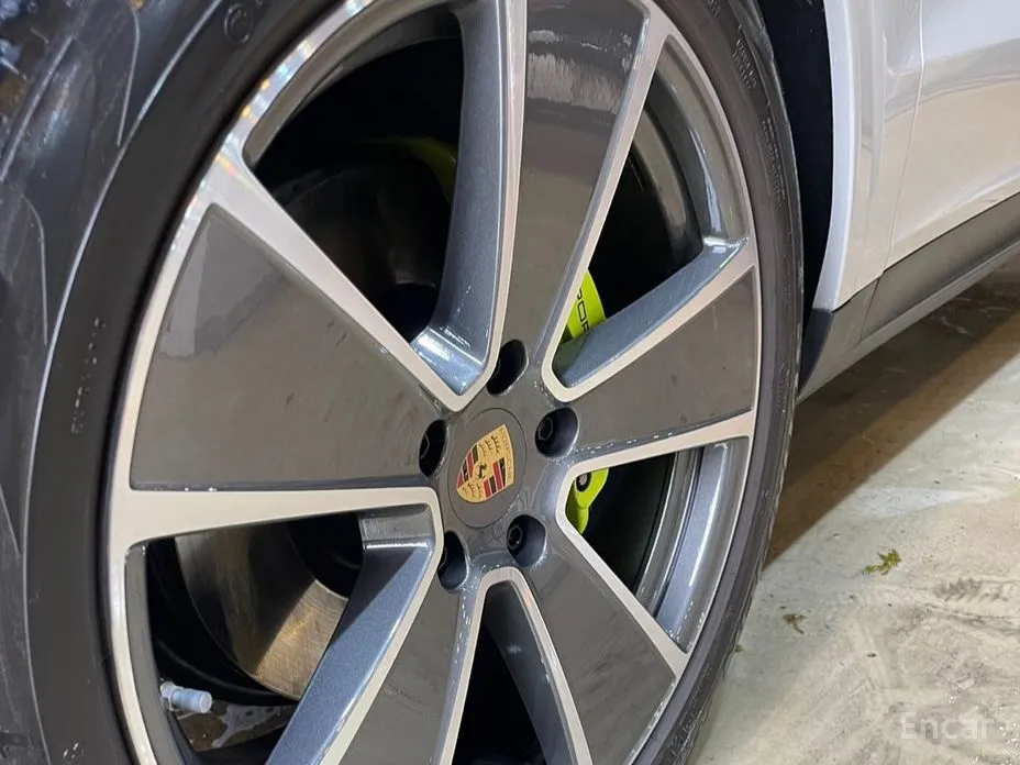 Фото 11 - Porsche Cayenne