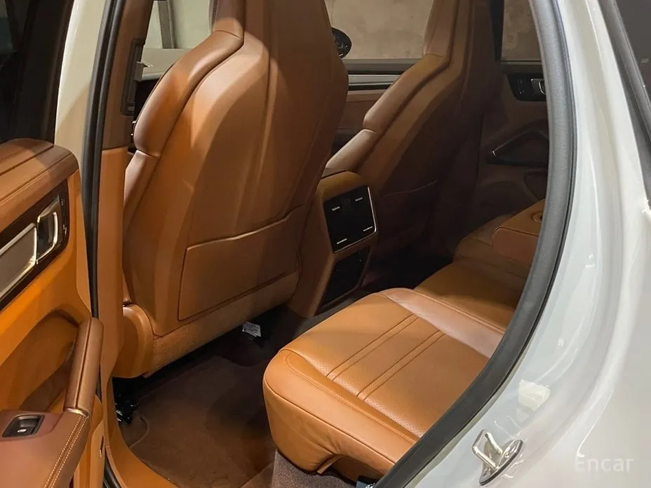 Фото 14 - Porsche Cayenne