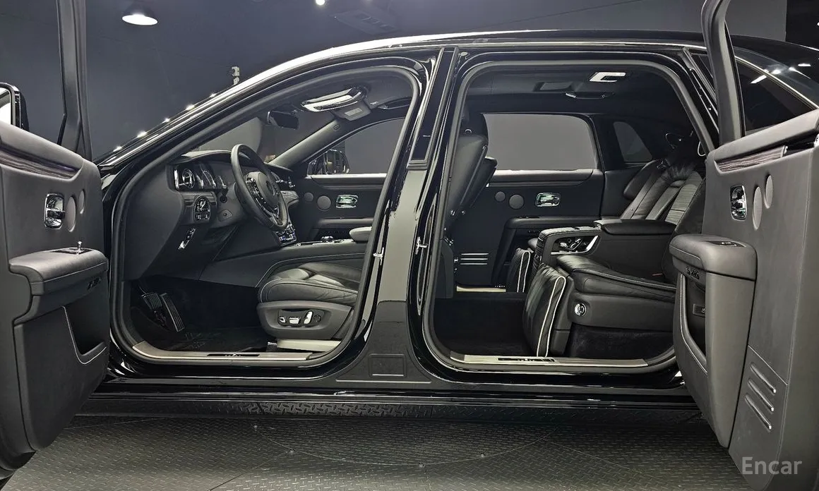 Фото 11 - Rolls-Royce Ghost