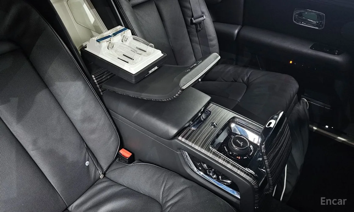 Фото 12 - Rolls-Royce Ghost