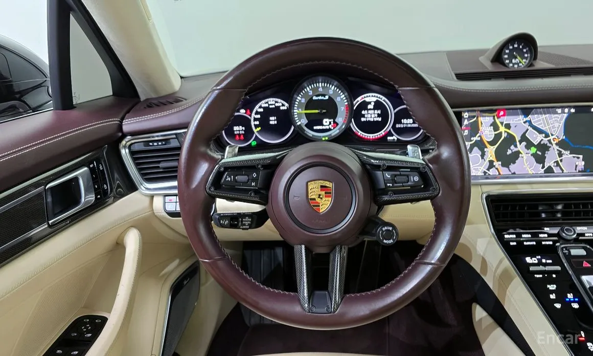 Фото 13 - Porsche Panamera