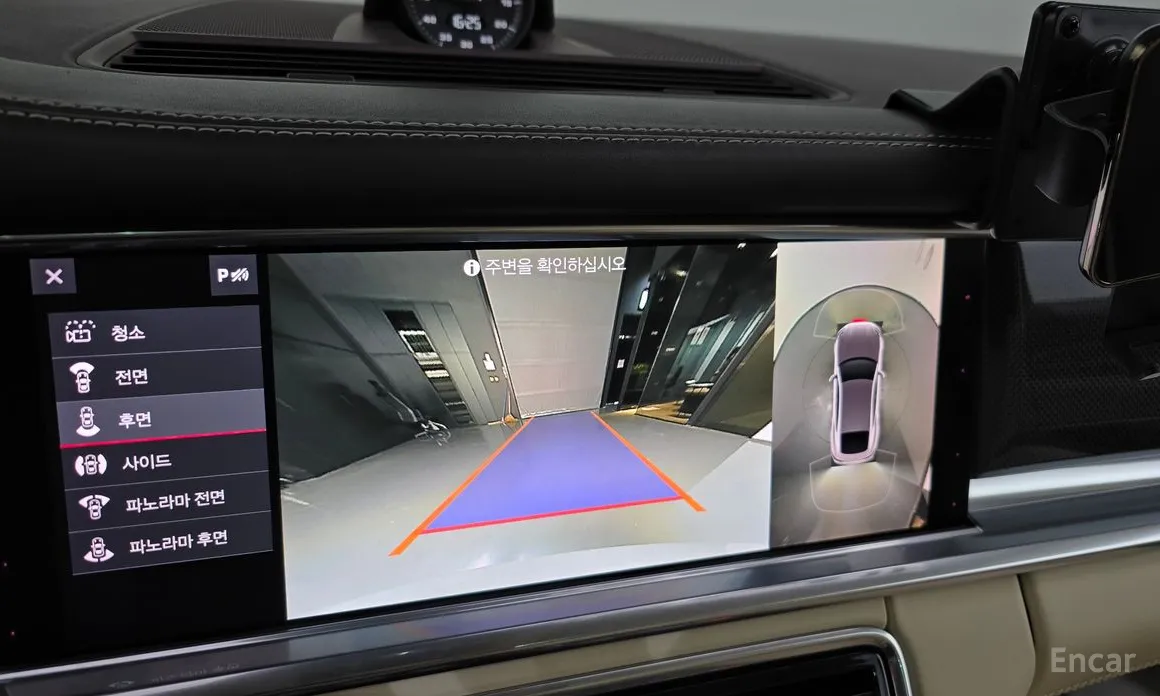 Фото 15 - Porsche Panamera