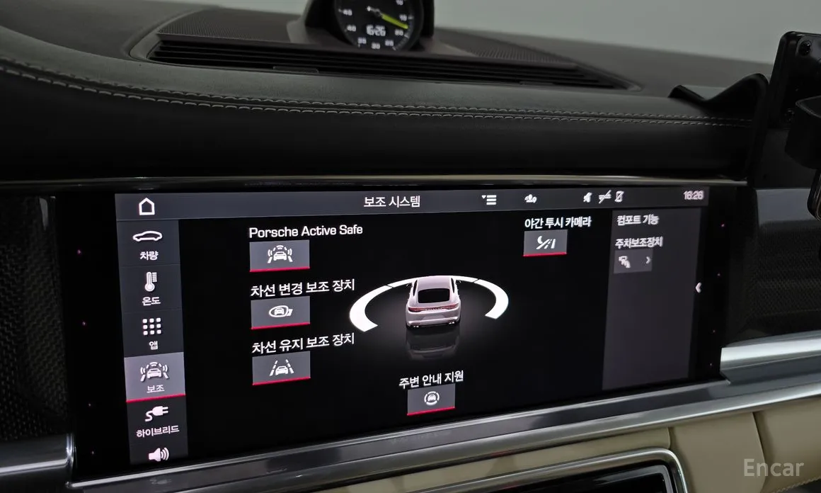 Фото 16 - Porsche Panamera