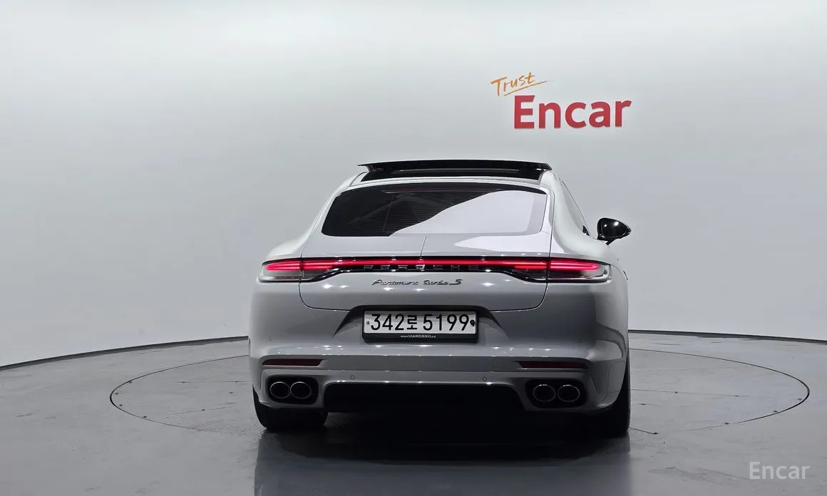 Фото 4 - Porsche Panamera