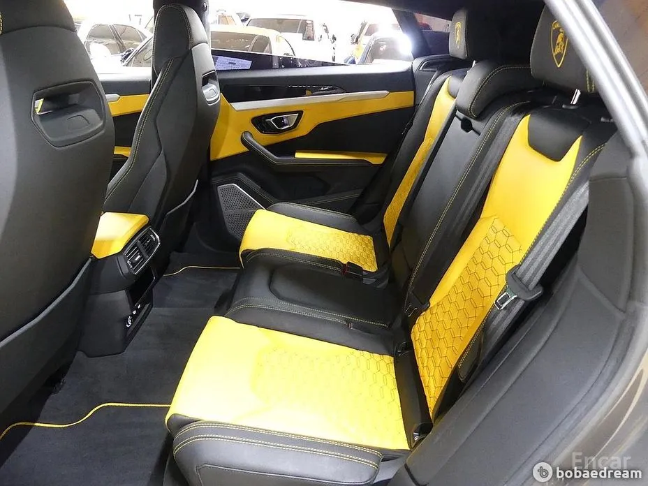 Фото 11 - Lamborghini Urus