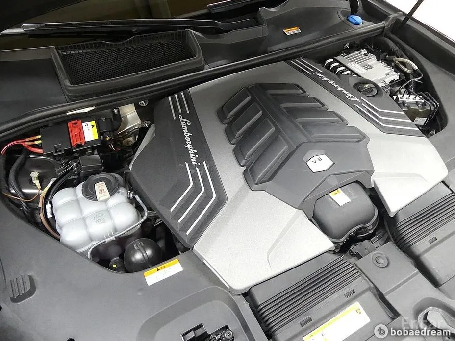 Фото 6 - Lamborghini Urus