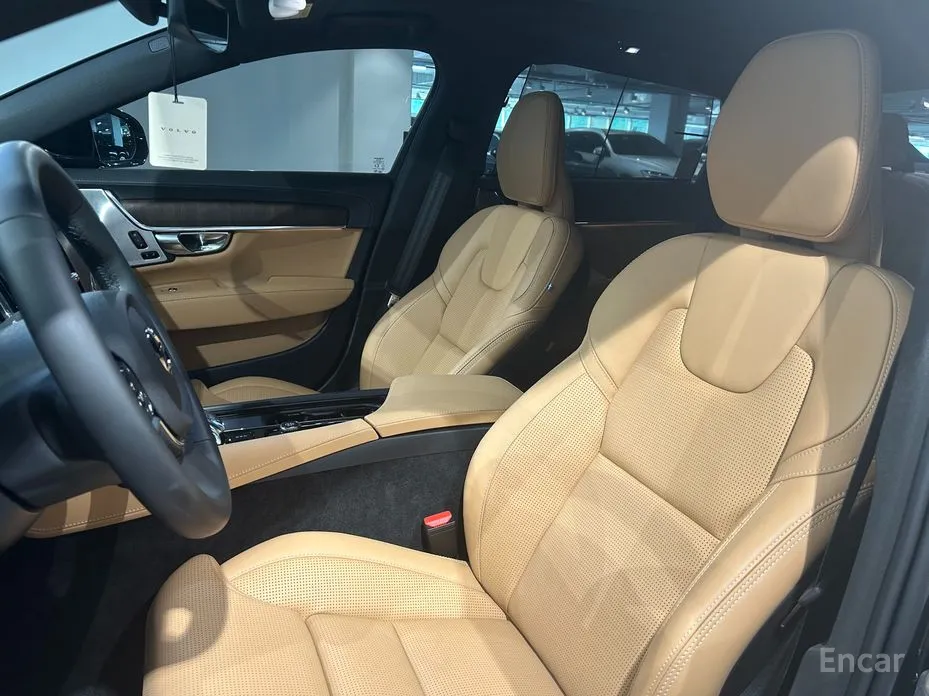 Фото 10 - Volvo S90