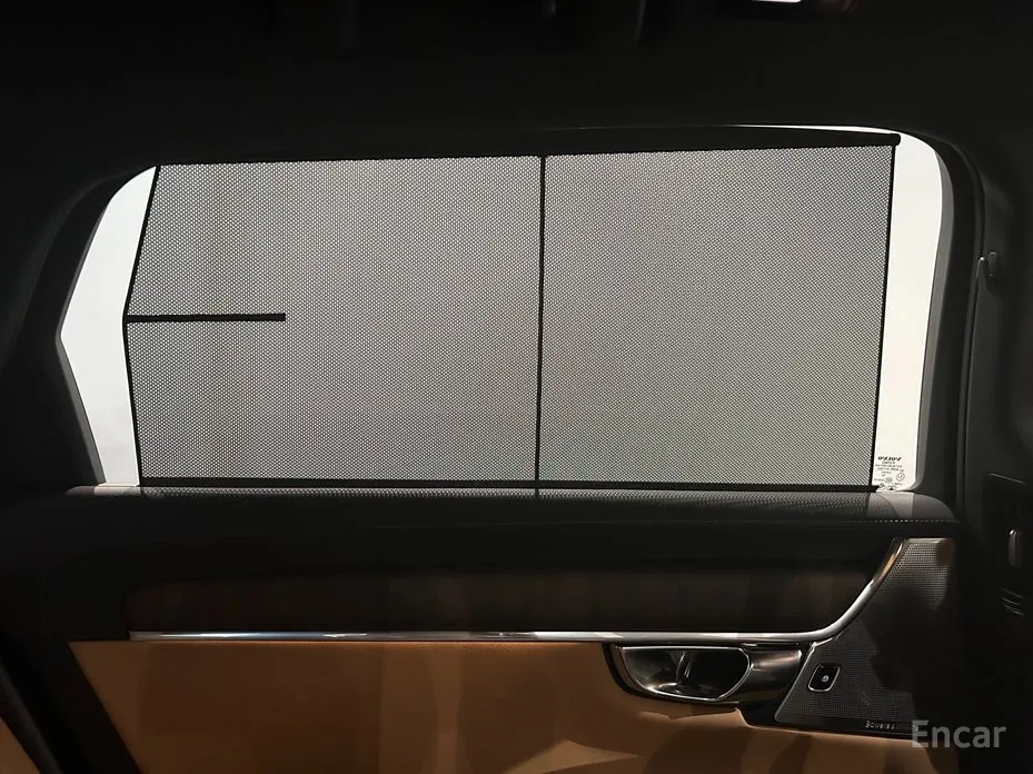 Фото 15 - Volvo S90