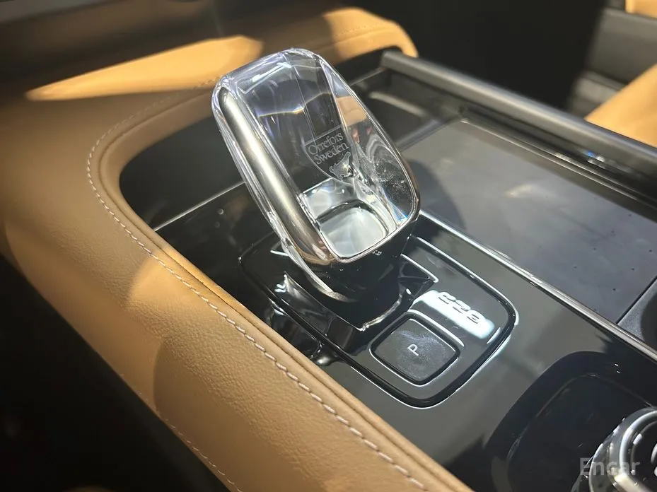 Фото 9 - Volvo S90