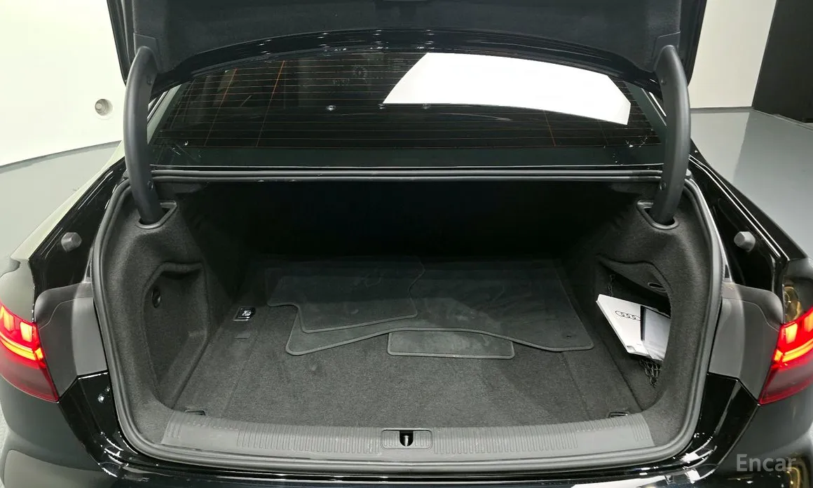 Фото 20 - Audi A4