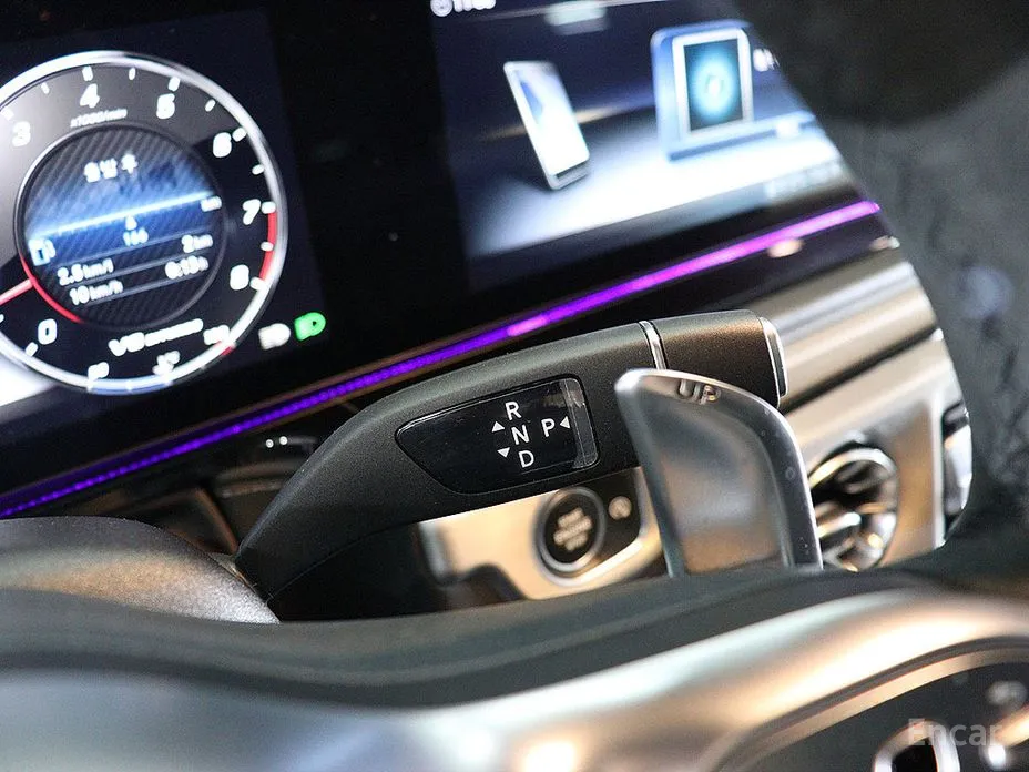 Фото 15 - Mercedes-Benz G-Class