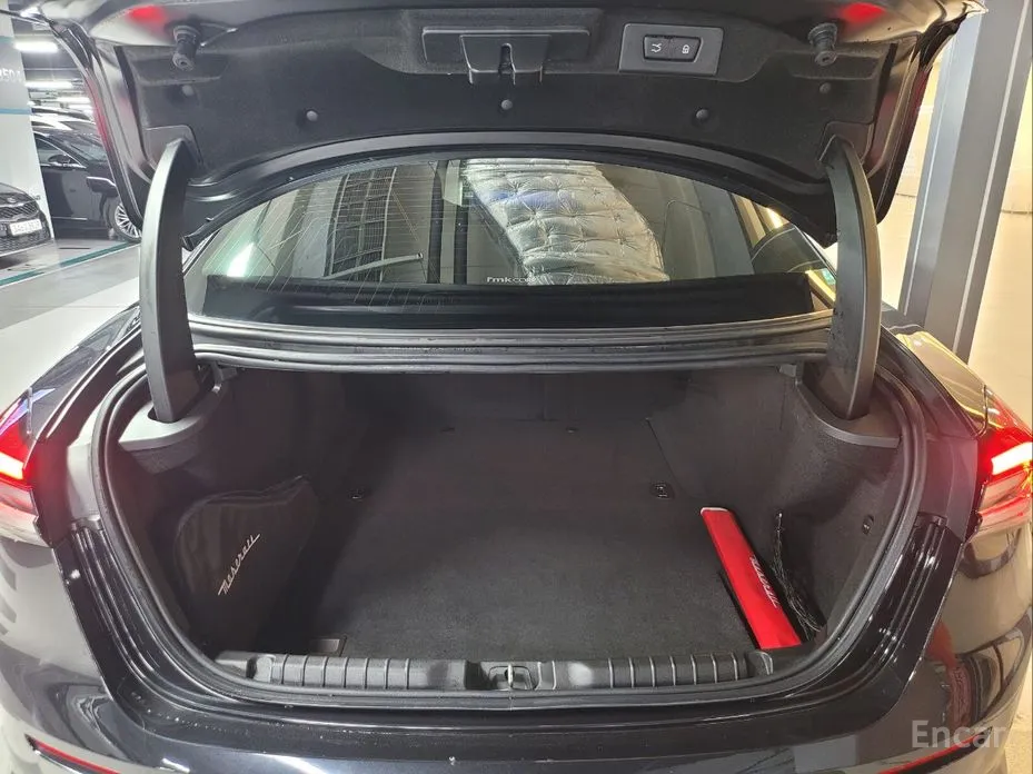 Фото 6 - Maserati Ghibli