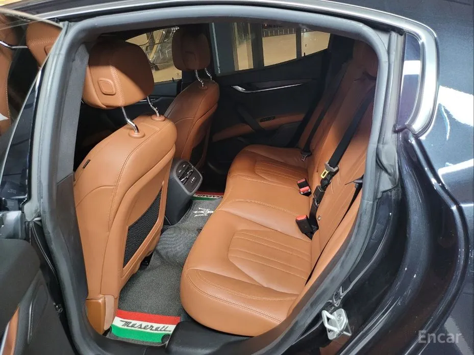 Фото 9 - Maserati Ghibli