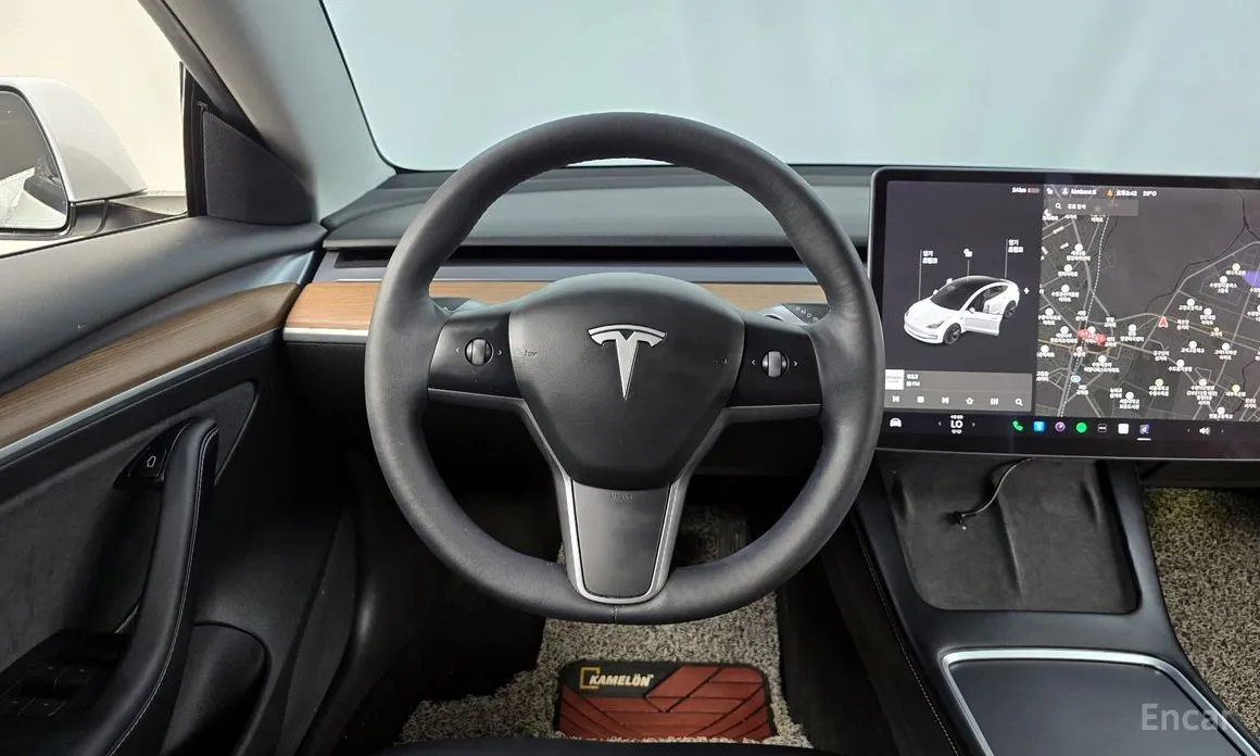 Фото 13 - Tesla Model 3