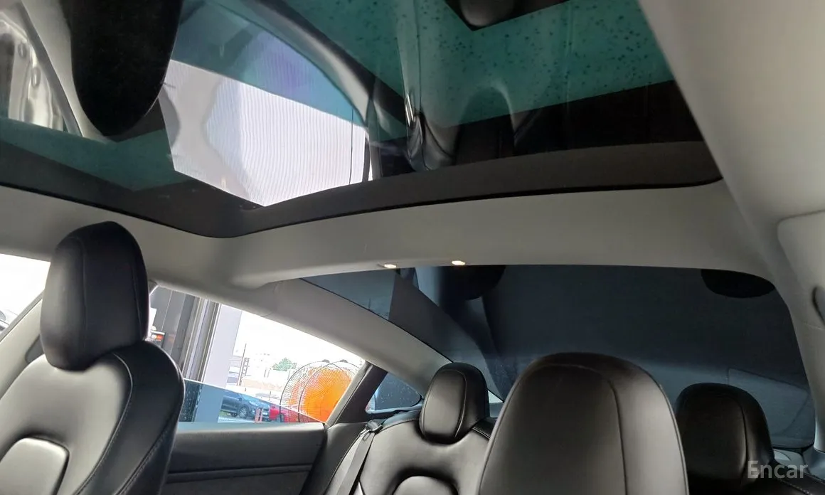 Фото 18 - Tesla Model 3