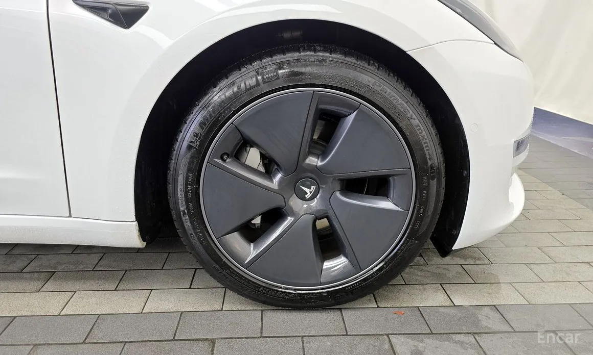 Фото 5 - Tesla Model 3