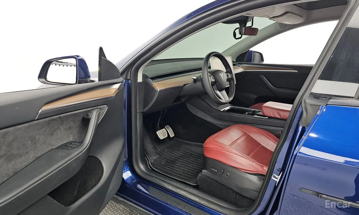 Фото 10 - Tesla Model Y