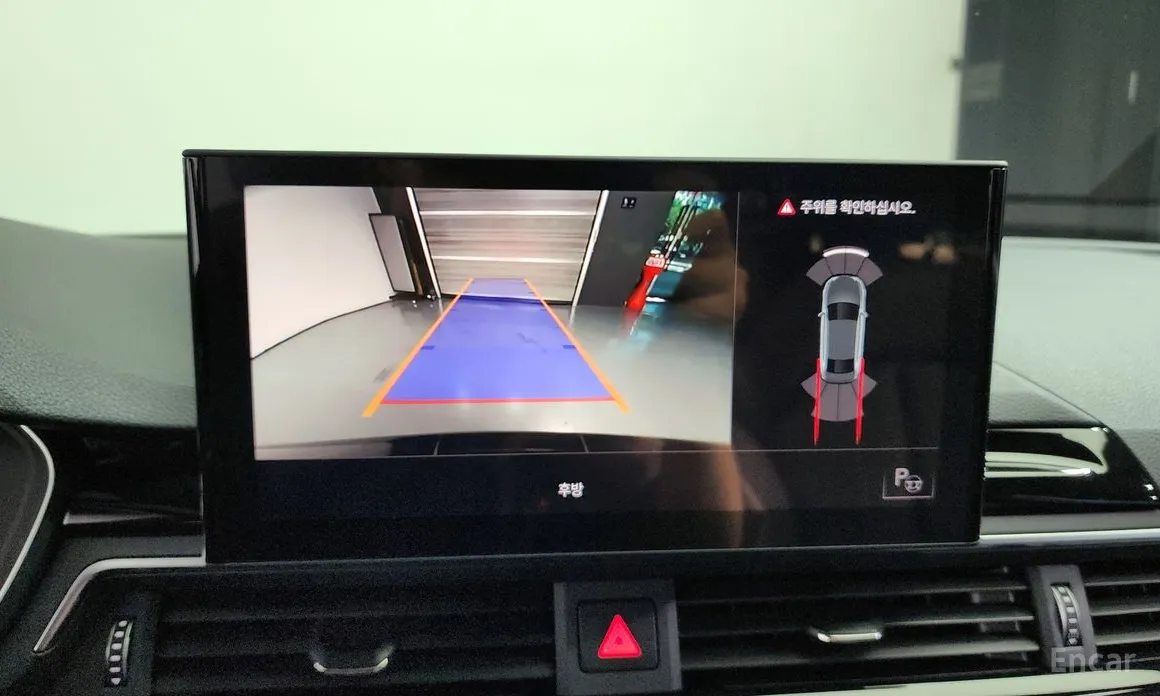 Фото 15 - Audi A4