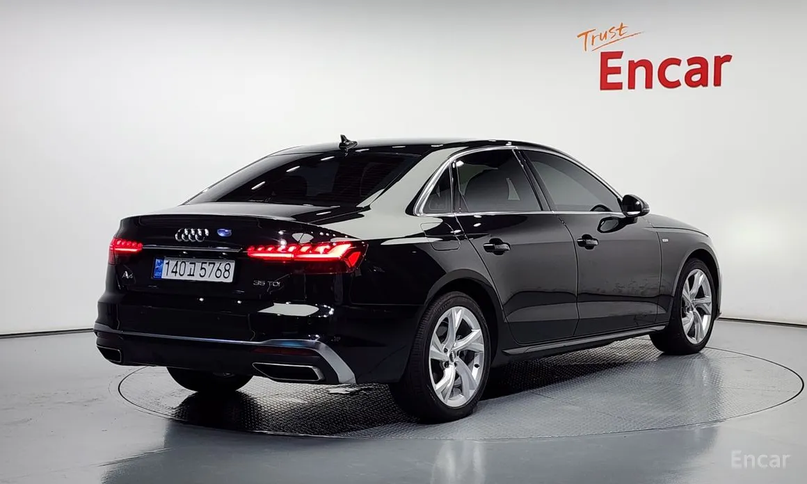 Фото 2 - Audi A4