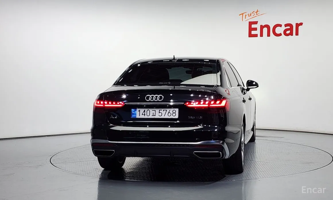 Фото 4 - Audi A4