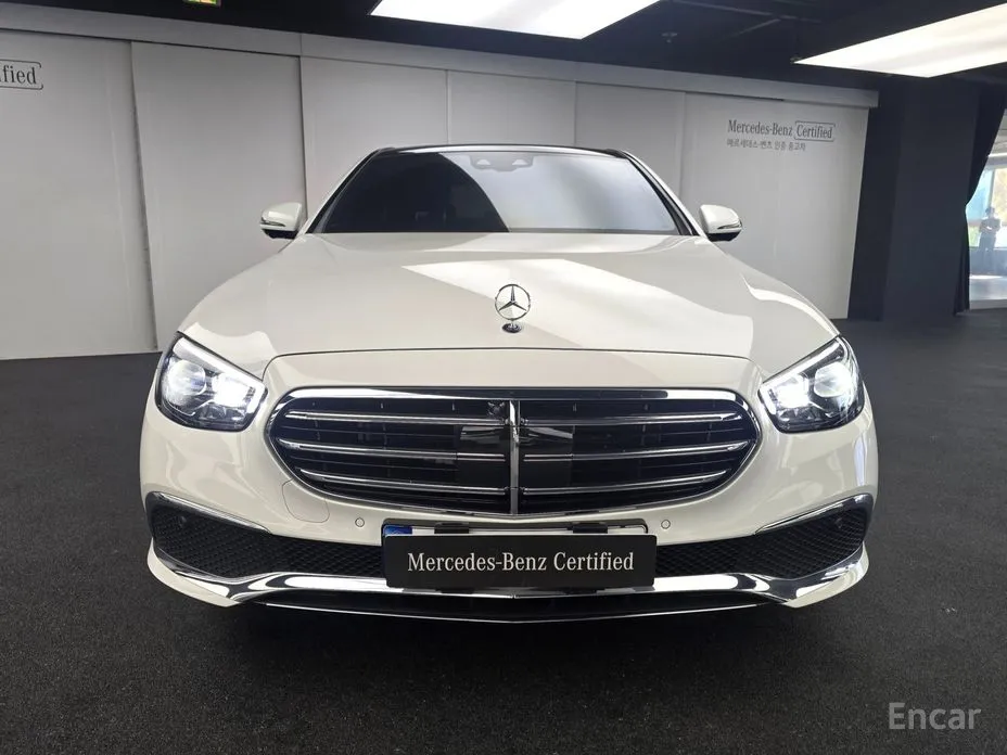 Фото 3 - Mercedes-Benz E-Class