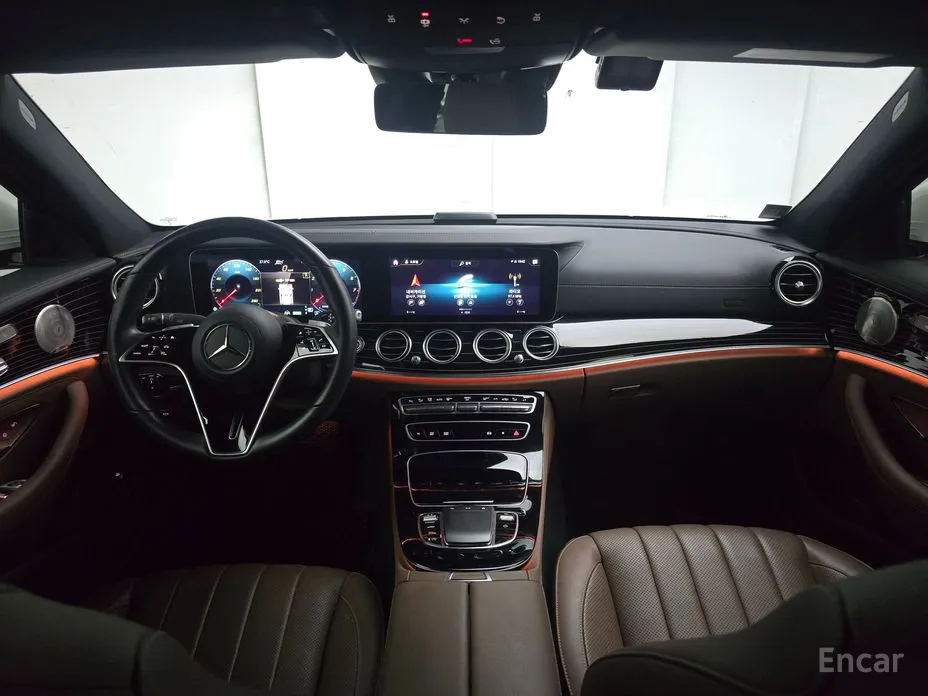 Фото 7 - Mercedes-Benz E-Class