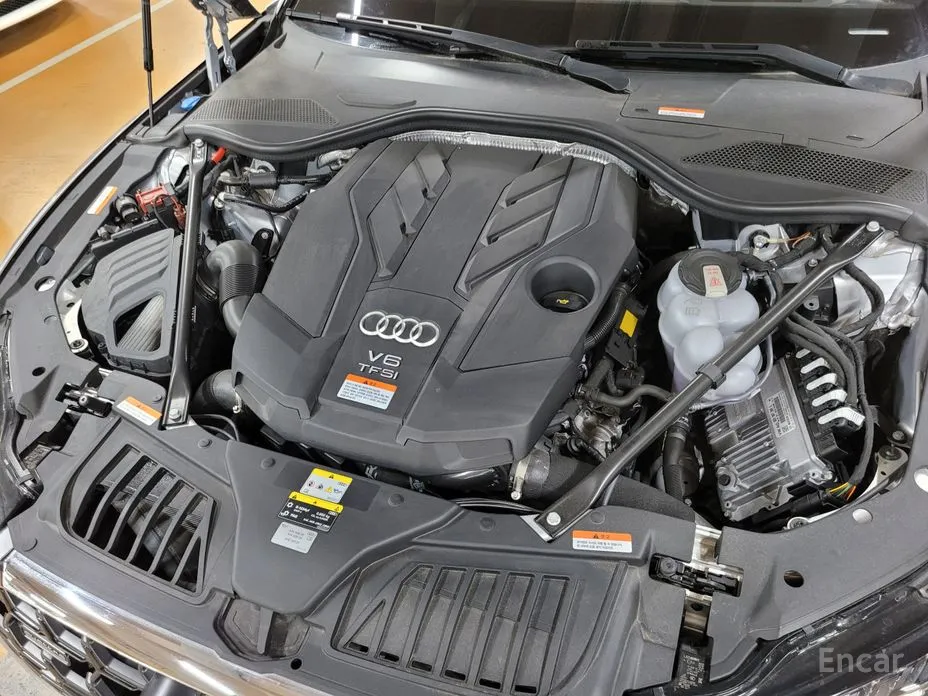 Фото 6 - Audi A8