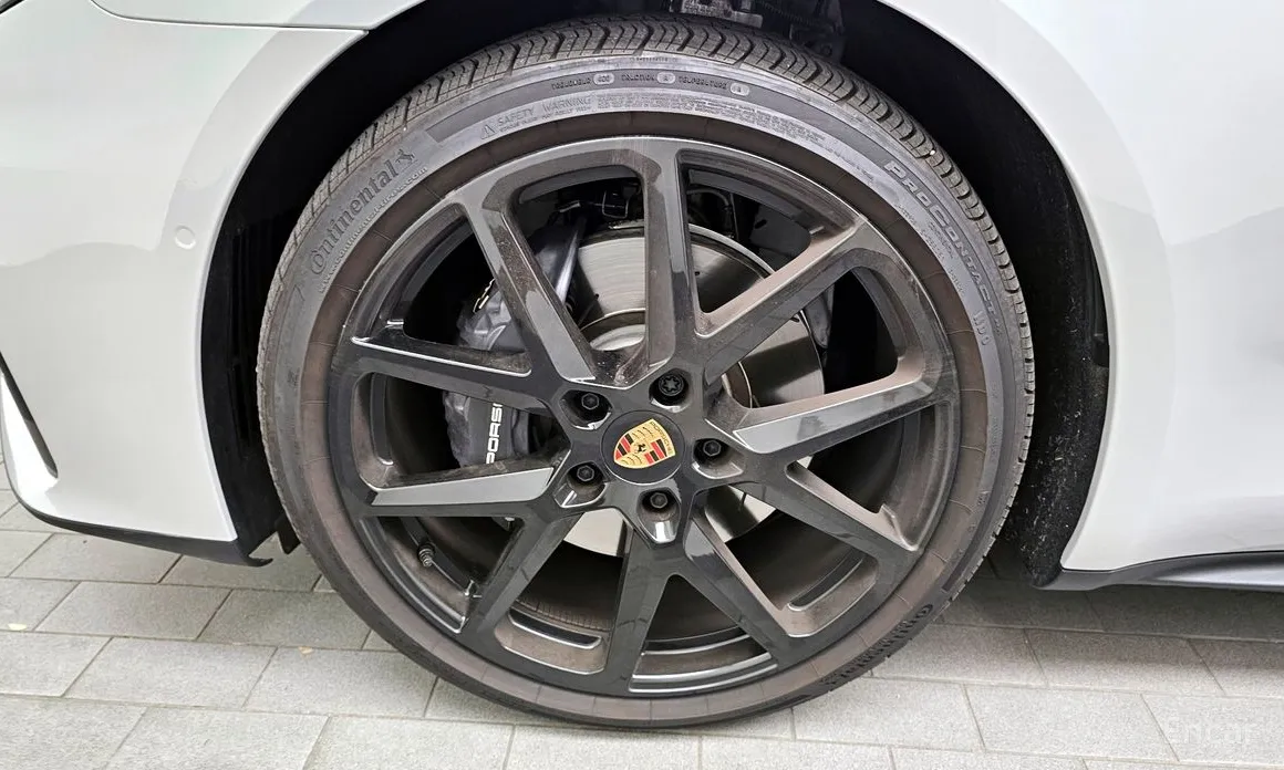 Фото 5 - Porsche Panamera