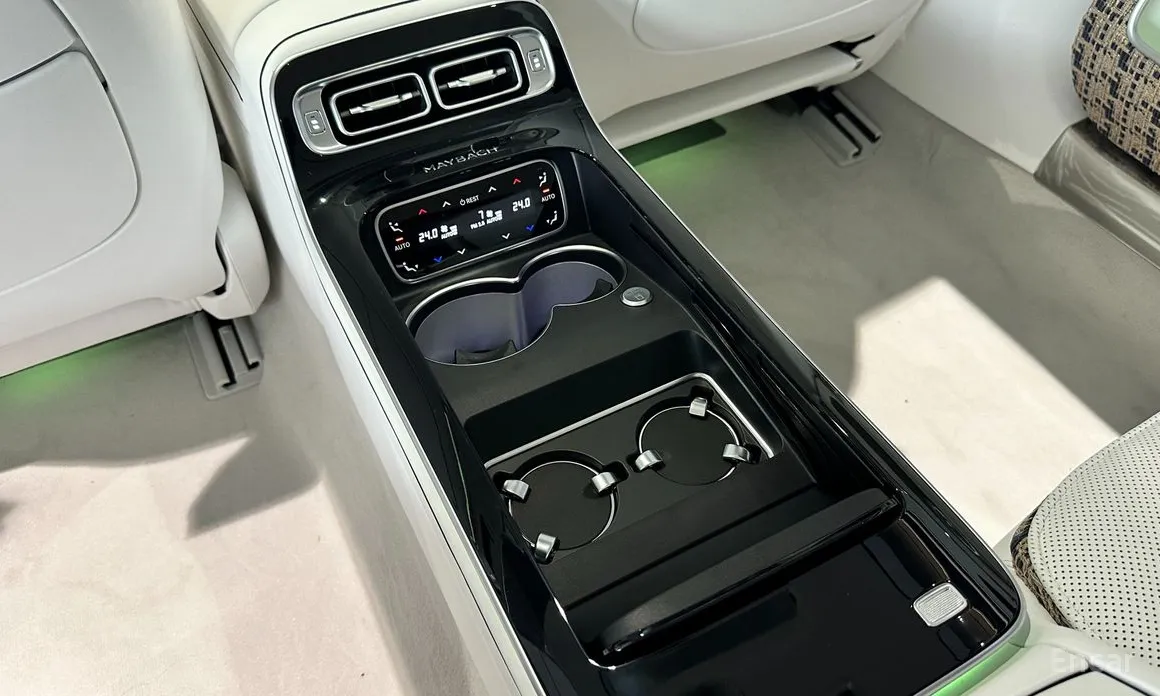 Фото 17 - Mercedes-Benz S-Class