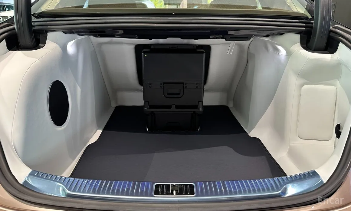 Фото 19 - Mercedes-Benz S-Class