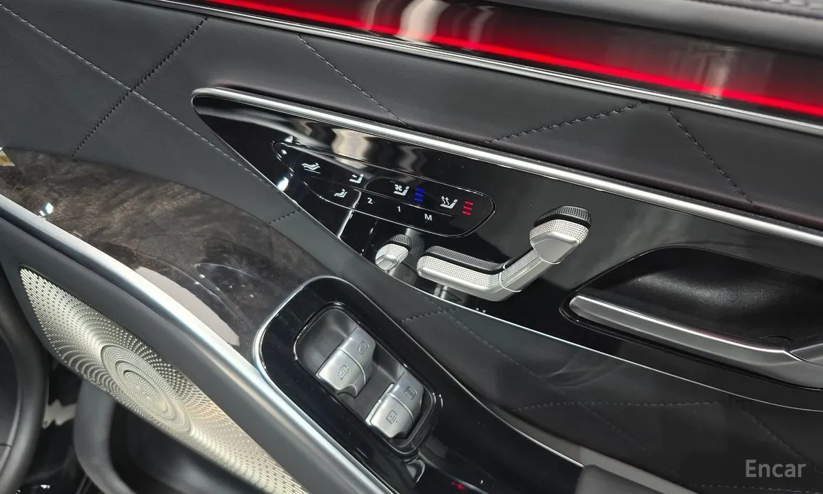 Фото 18 - Mercedes-Benz S-Class