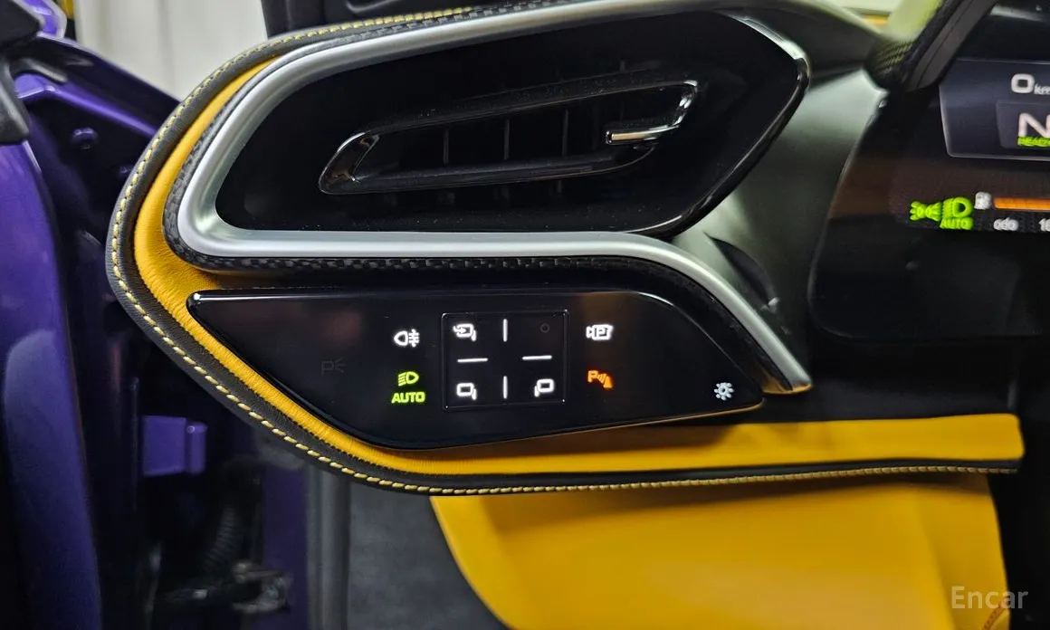 Фото 14 - Ferrari 296