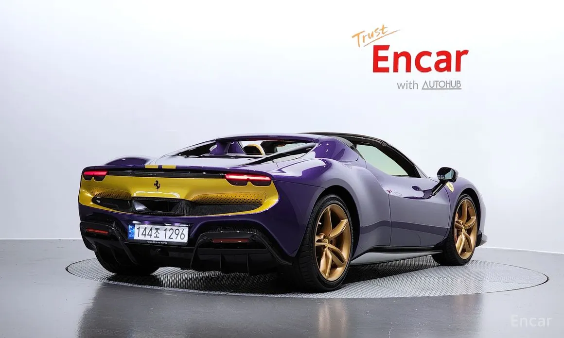 Фото 2 - Ferrari 296